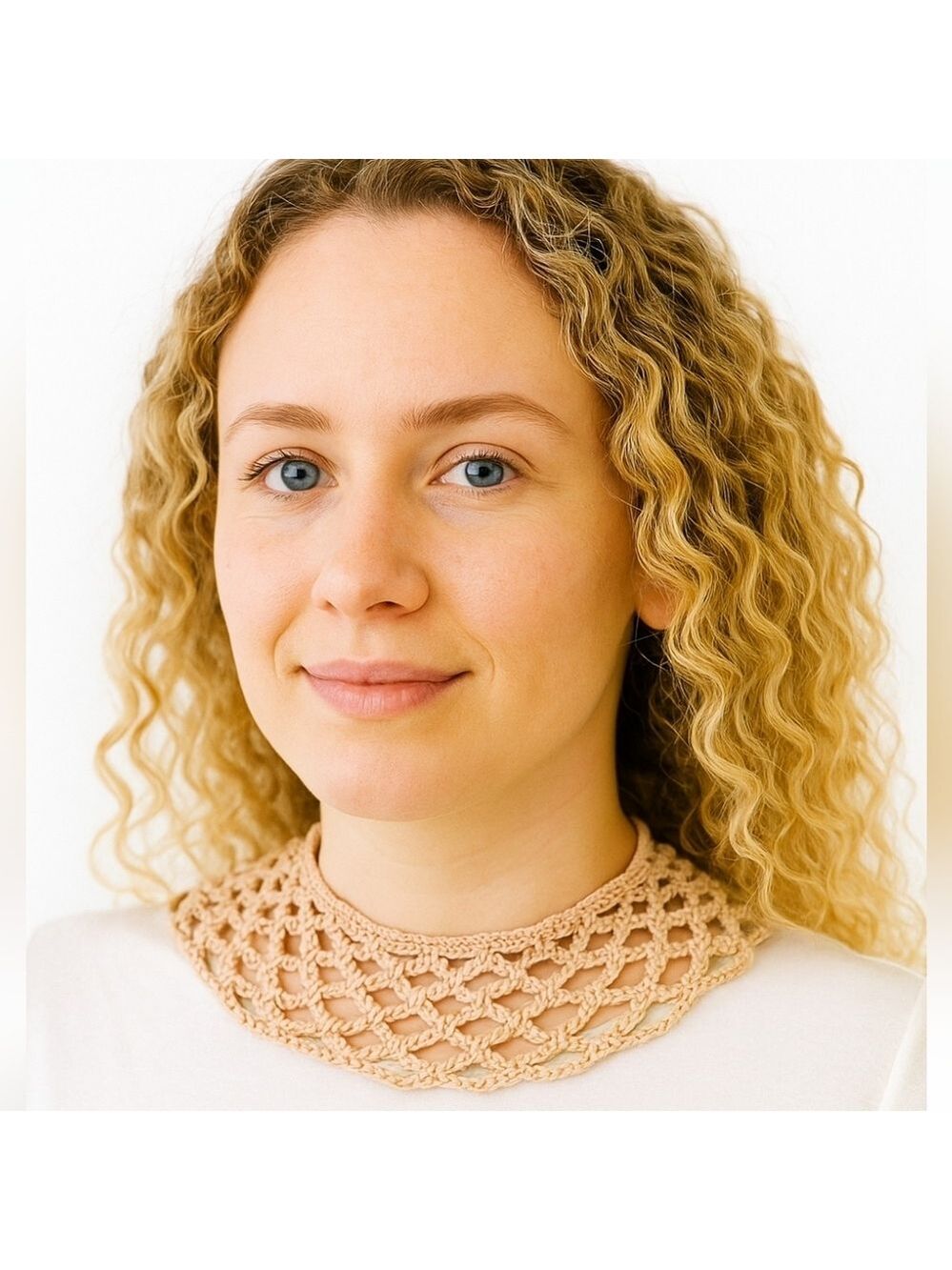 Hand Crafted Crochet Collar Handmde Knit Necklace Beige 100% cotton Fishnet Tie